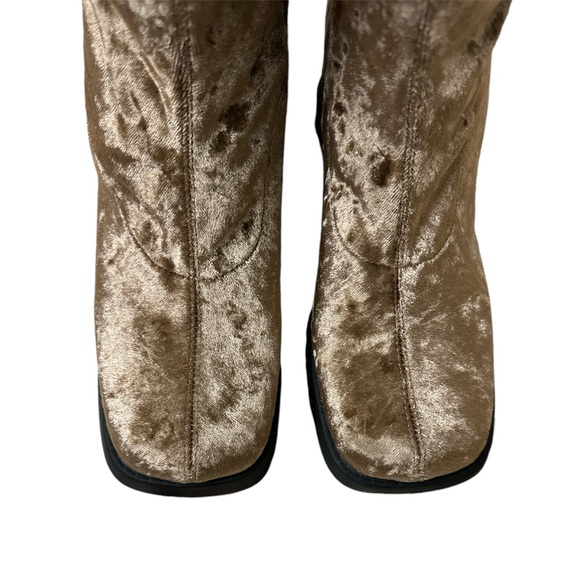 Steve Madden Klayton Boot In Mushroom Velvet - Picture 10 of 14